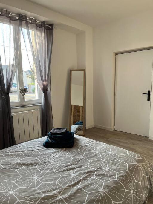 Appartement Centre De Guécélard Εξωτερικό φωτογραφία